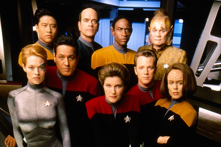 Star Trek Voyager Complete Series Review The Movie Elite Star Trek Voyager Complete Series Review The Movie Elite